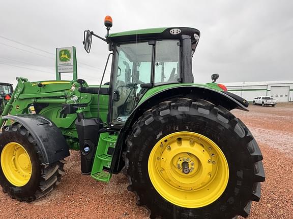 Image of John Deere 6145M equipment image 4