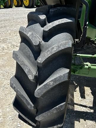 Image of John Deere 6145M equipment image 4