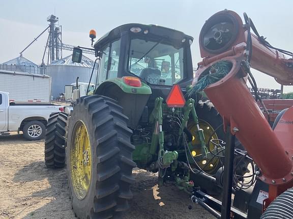 Image of John Deere 6155M equipment image 4