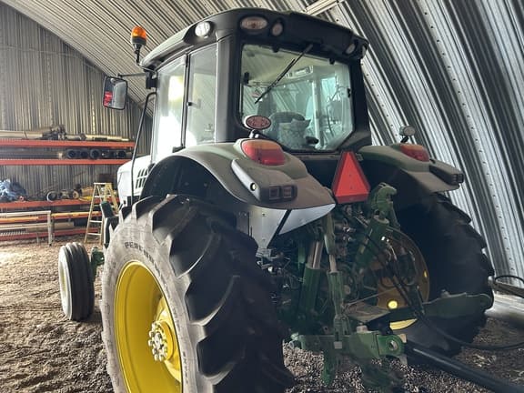 Image of John Deere 6155M equipment image 4