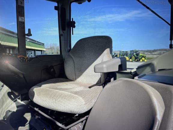 Image of John Deere 6155M equipment image 1