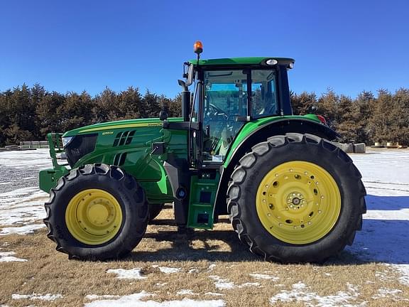 Image of John Deere 6155M equipment image 2