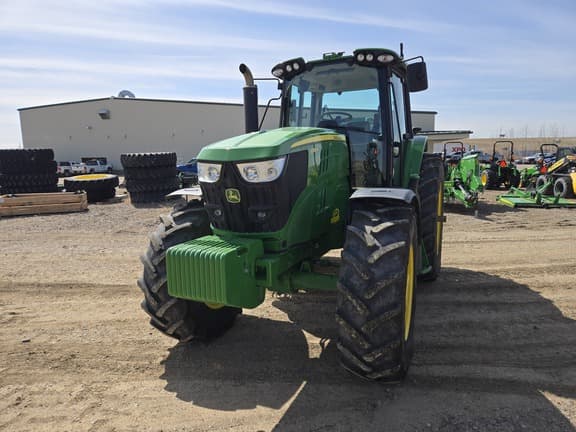 Image of John Deere 6155M equipment image 2
