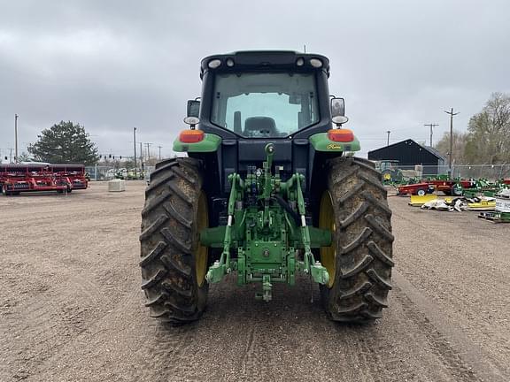 Image of John Deere 6155M equipment image 4
