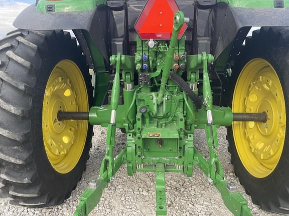 Image of John Deere 6155M equipment image 4