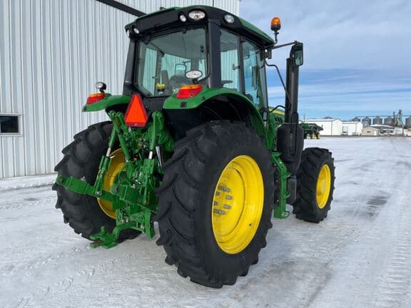 Image of John Deere 6155M equipment image 4