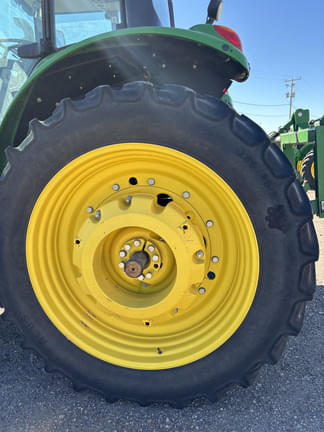 Image of John Deere 6155M equipment image 1