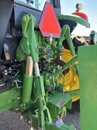 Image of John Deere 6155M equipment image 4