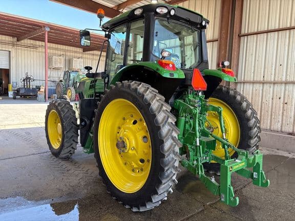 Image of John Deere 6155M equipment image 2