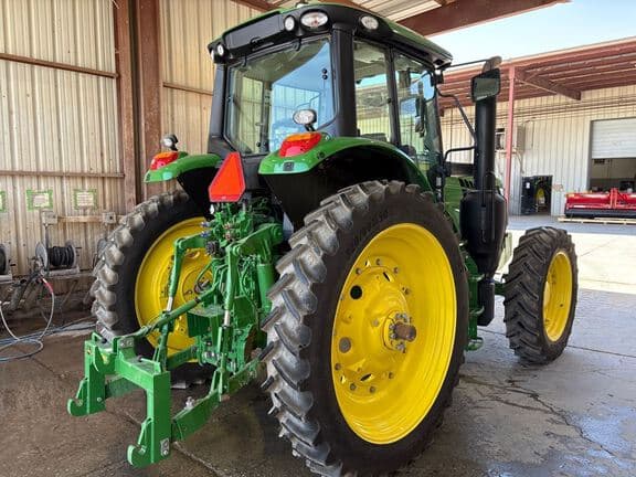 Image of John Deere 6155M equipment image 4