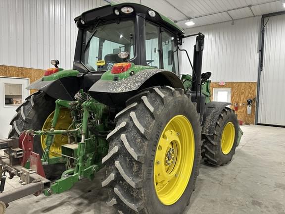 Image of John Deere 6155M equipment image 4