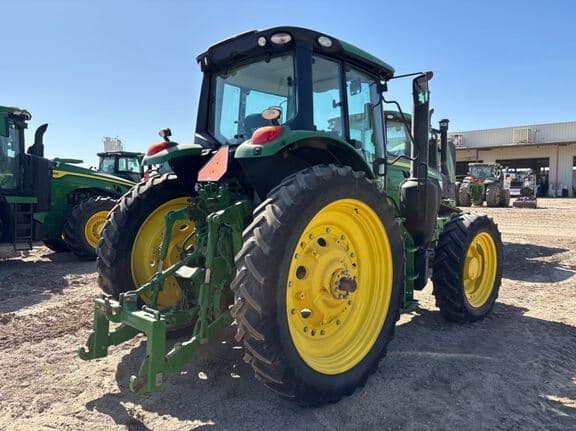 Image of John Deere 6155M equipment image 4