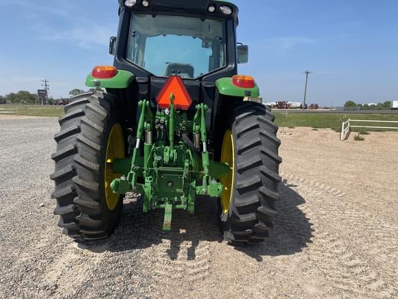 Image of John Deere 6155M equipment image 4