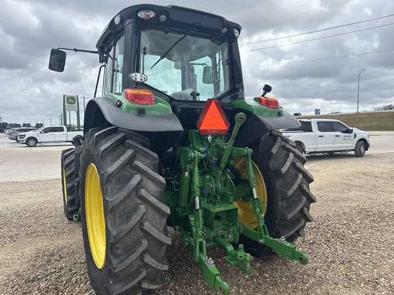 Image of John Deere 6155M equipment image 3