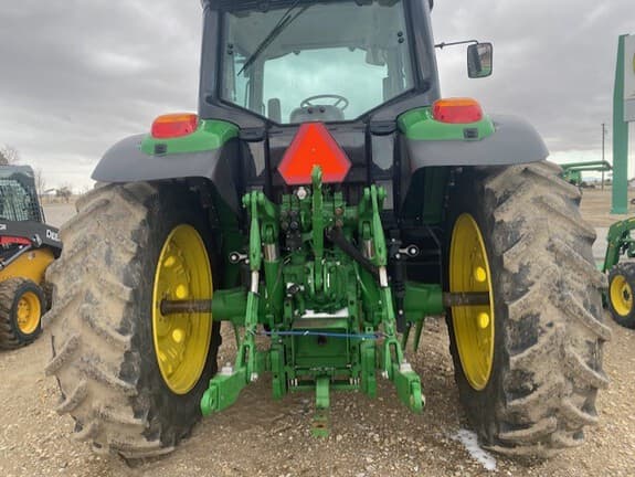 Image of John Deere 6155M equipment image 4