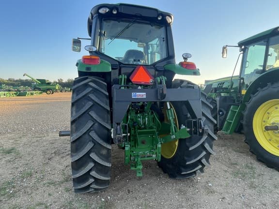 Image of John Deere 6155M equipment image 4