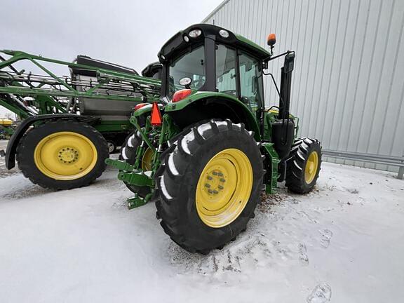 Image of John Deere 6155M equipment image 4