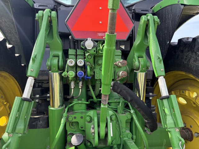 Image of John Deere 6155M equipment image 4