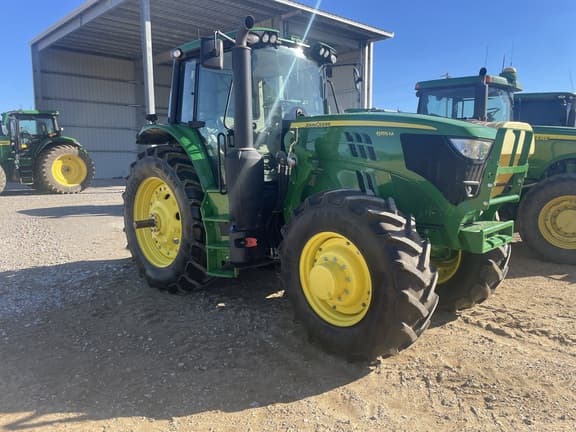 Image of John Deere 6155M equipment image 4
