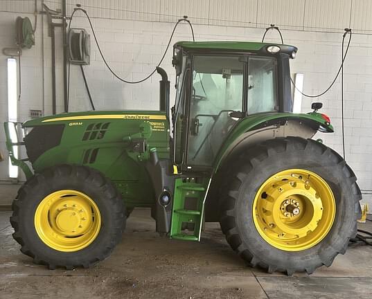 Image of John Deere 6155M equipment image 3