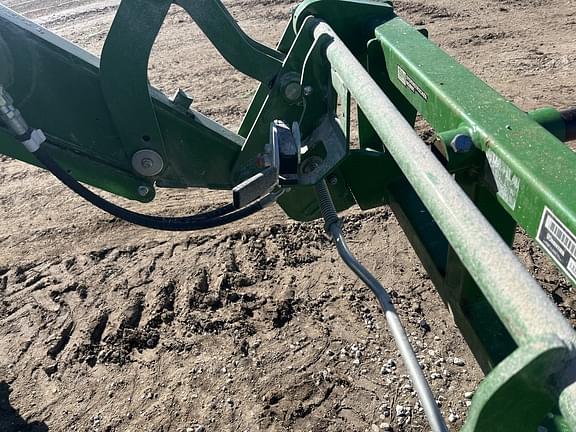 Image of John Deere 6155M equipment image 1