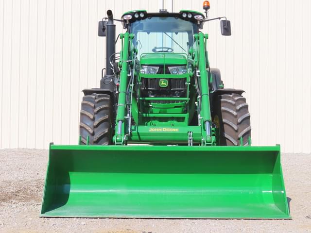 Image of John Deere 6155M equipment image 4