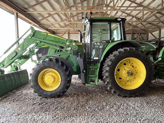 Image of John Deere 6155M equipment image 2