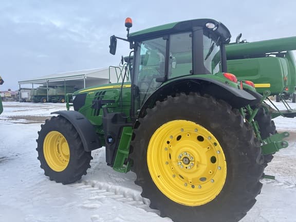 Image of John Deere 6155M equipment image 4