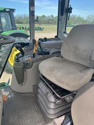 Image of John Deere 6155M equipment image 3