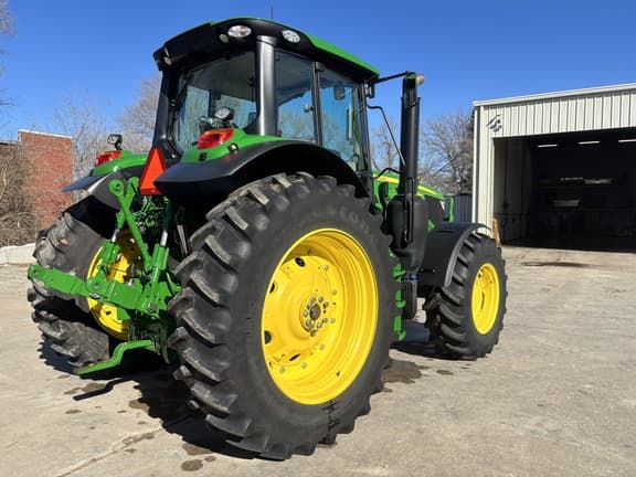 Image of John Deere 6155M equipment image 4
