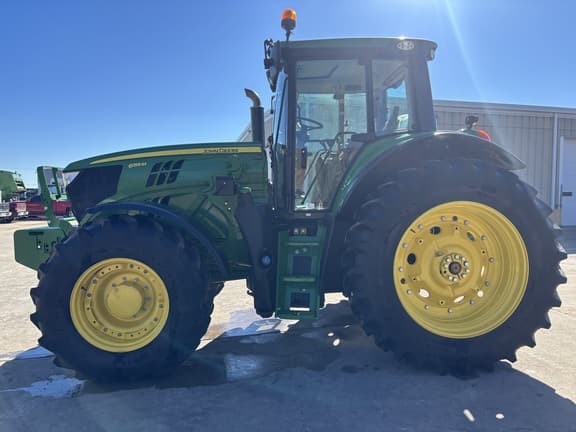 Image of John Deere 6155M equipment image 1