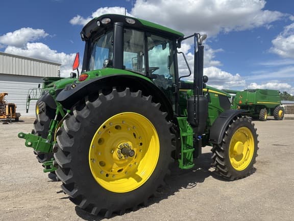 Image of John Deere 6155M equipment image 4