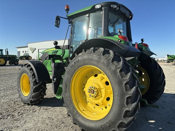 Image of John Deere 6155M equipment image 4