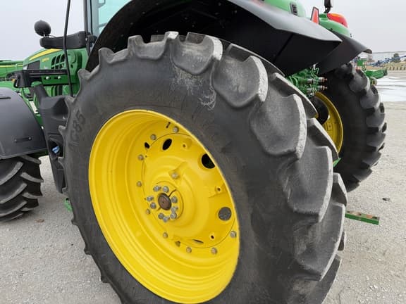 Image of John Deere 6155M equipment image 3