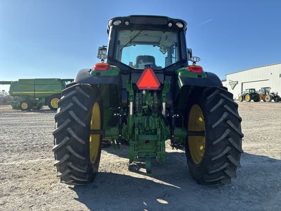 Image of John Deere 6155M equipment image 4