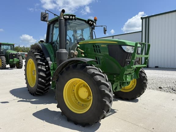 Image of John Deere 6155M equipment image 4