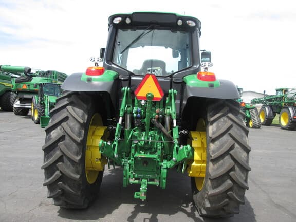 Image of John Deere 6155M equipment image 4