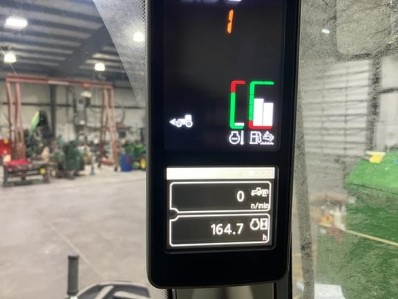 Image of John Deere 6155M equipment image 4