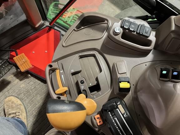 Image of John Deere 6155M equipment image 3