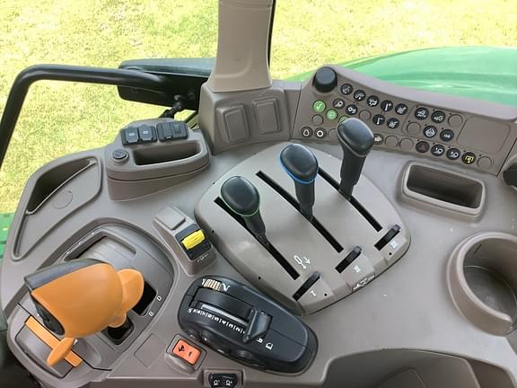Image of John Deere 6155M equipment image 2