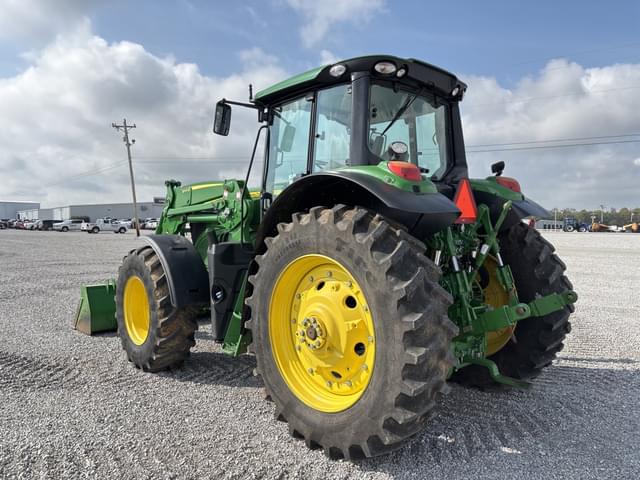 Image of John Deere 6155M equipment image 4