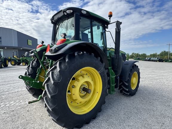 Image of John Deere 6155M equipment image 4