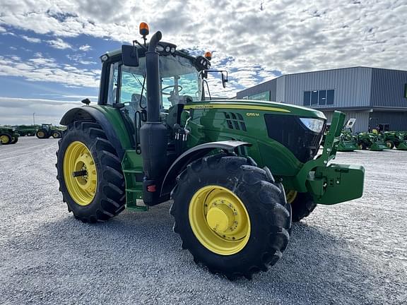 Image of John Deere 6155M equipment image 2