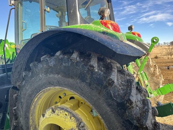 Image of John Deere 6155M equipment image 4