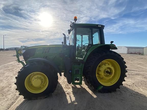 Image of John Deere 6155M equipment image 4