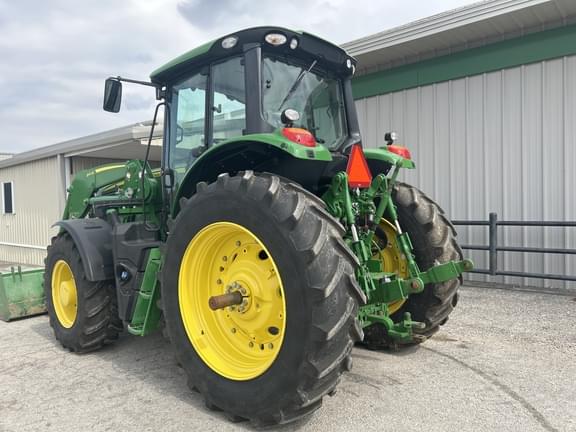 Image of John Deere 6155M equipment image 4