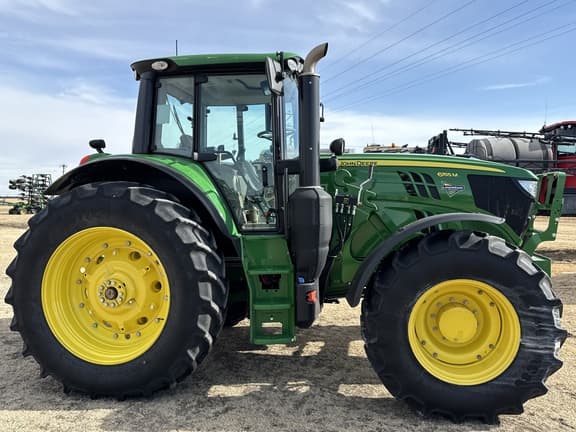 Image of John Deere 6155M equipment image 3
