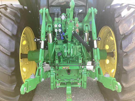 Image of John Deere 6155M equipment image 4