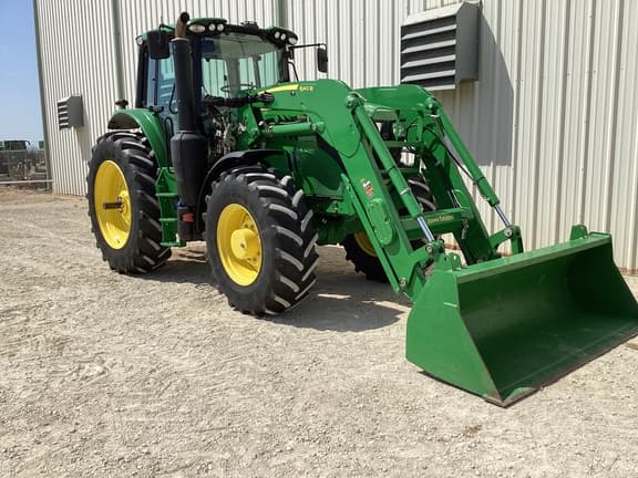 Image of John Deere 6155M equipment image 4