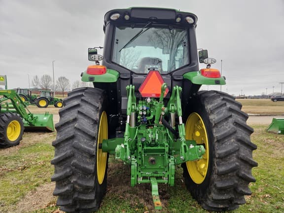 Image of John Deere 6155M equipment image 4